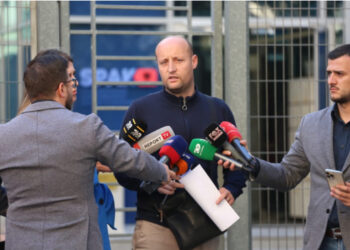 Gazetari Elton Qyno në SPAK: U pyeta për komunikimet e mija në telefon, kërkoj kthimin e sendeve të sekuestruara