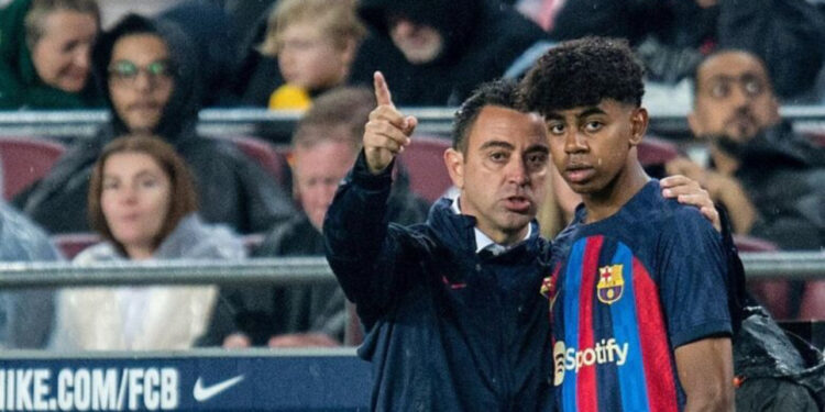 Premtimi që Xavi i kishte bërë Yamalit për ta parandaluar transferimin e tij tek PSG-ja