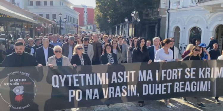 “Qytetnimi asht ma i fort se krimi! Po na vrasin”! Shkodra reagon fortë, mijëra qytetarë dalin në rrugë
