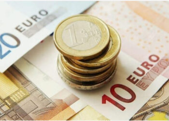 Çfarë po ndodh sot me monedhat e huaja? Ja me sa po blihen dhe shiten dollari dhe euro