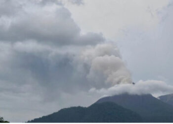 VIDEO/ Shpërthime vullkanike në Indonezinë lindore, humbin jetën nëntë persona
