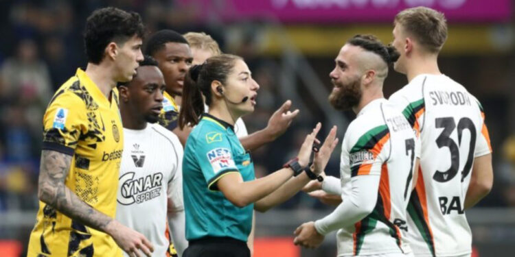 Pse u anulua goli i Venezias ndaj Interit në sekondat e fundit – tregon eksperti italian i VAR-it