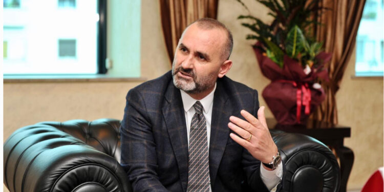 Si ndërhyri Ulsi Manja tek SPAK për të shpëtuar nga arrestimi një nga bandat e Shijakut