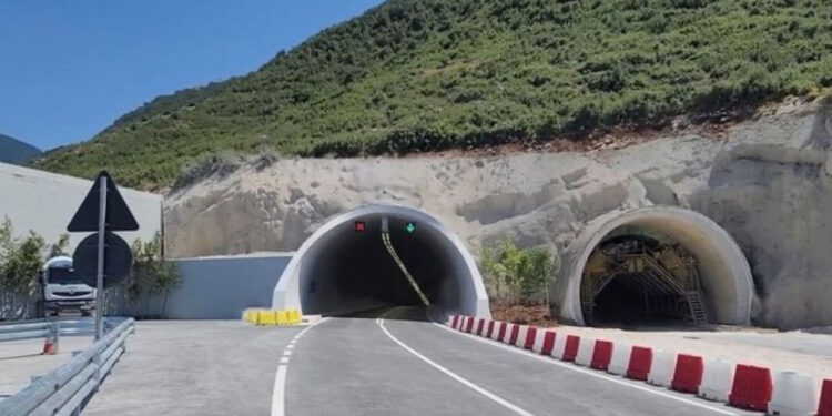 U vodhën 60 milion euro me letra pa bërë asnjë punë, nga sot mbyllet për qarkullimin tuneli i Llogarasë