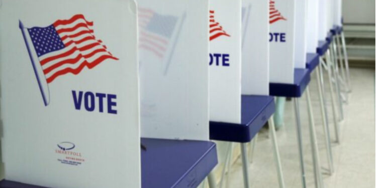 Mbyllen qendrat e para të votimit në disa qarqe në Kentucky dhe Indiana