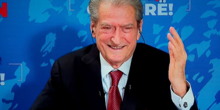 Berisha uron Trump: Amerikanët votuan kundër mafies së Sorosit