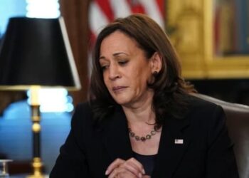 Humbi zgjedhjet në përballjen me Trump, reagimi i parë nga ekipi i Harris: Jepni kohë fushatës për të përcaktuar pikat e forta dhe të dobëta
