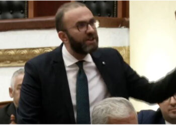 LIVE- Bardhi thirrje Begajt: Ndalini përfshirjen e ambasadorëve në fushatën zgjedhore të PS