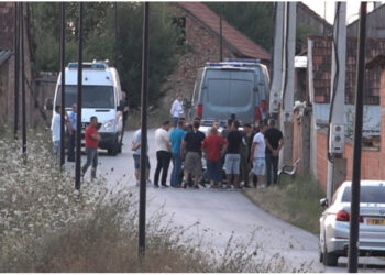 I shtrirë në rrugë, vritet 37-vjeçari