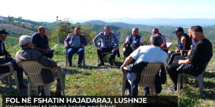 Hajdaraj i Lushnjës pa rrugë, banorët: Na lanë pa nuse, asnjë vajzë nuk vjen në fshat