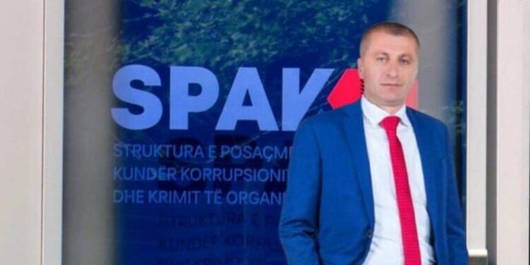 U mor i pandehur pasi licensoi karburantin pa leje, Kryebashkiaku i Devollit paraqitet në SPAK