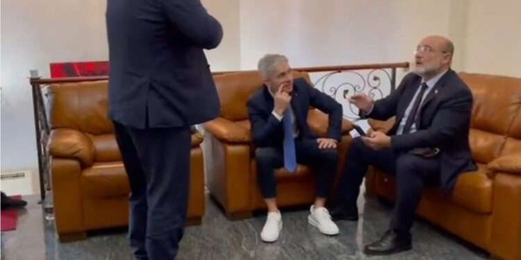 Deputeti biznesmen i PS që financon partinë e Alibeajt 30 min këmbëkryq me të arrestuarin nga SPAK