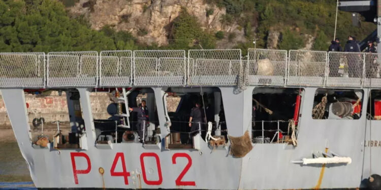 7 emigrantët e Gjadrit mbërrijnë në Brindisi, pritet vendimi për azilin në Itali