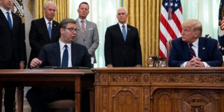 Ish-aleati i Vuçiçit: Presidenti serb gënjeu për bisedën telefonike me Trump, ja prova