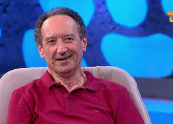 “Atje nuk të flet njeri me gojë, harron emrin” – Kosta Kamberi tregon për jetën në Amerikë 