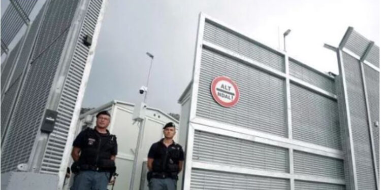 Marrëveshja Shqipëri-Itali për emigrantët, reduktohen agjentët dhe rimodelohet struktura