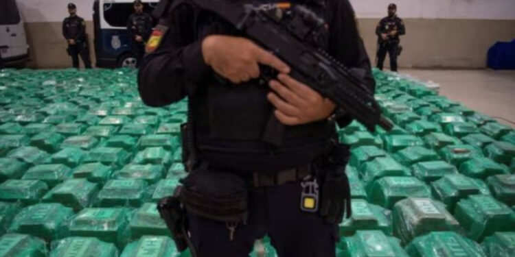 Fshehu 20 mln euro në muret e banesës, arrestohet ish-shefi i policisë në Spanjë