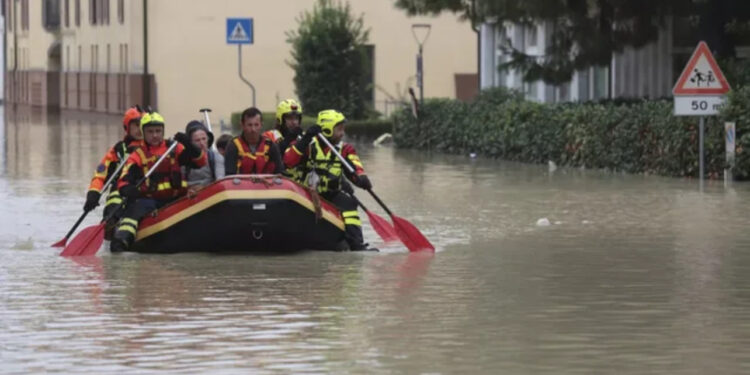 Europa s’po gjen qetësi! Në Itali lumenjtë dalin nga shtrati, Spanja përgatitet për stuhinë e dytë. Autoritetet ngrenë alarmin