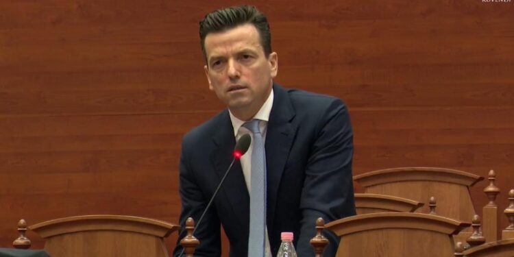 “Paratë e ilaçeve i keni në xhepa”/ Shehaj shpërthen ndaj Koçiut: Përgjigjia juaj banale dhe mediokre