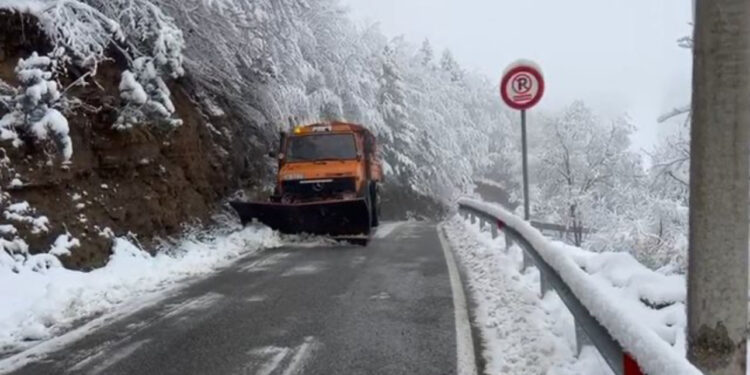 Bora zbardh Dardhën e Voskopojën, ja situata në qarkun e Korçës