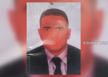 Vrasja e 52-vjeçarit Eduart Reçi, Policia kthehet në vendngjarje, dyshohet se autori qëlloi nga një pallat aty pranë