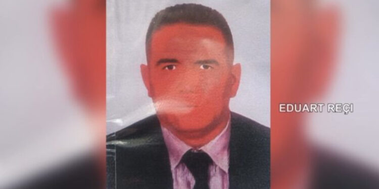 Vrasja e 52-vjeçarit Eduart Reçi, Policia kthehet në vendngjarje, dyshohet se autori qëlloi nga një pallat aty pranë