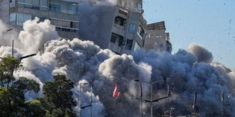 Izraeli sulmon Bejrutin, Hezbollahu bazat ushtarake izraelite