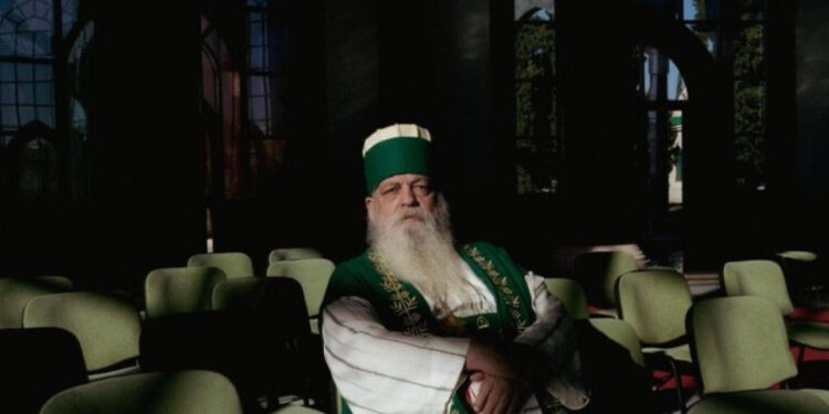 Baba Mondi për ‘La Repubblica’: Nëse feja përzihet me politikën dhe biznesin, nuk është më fe, por…