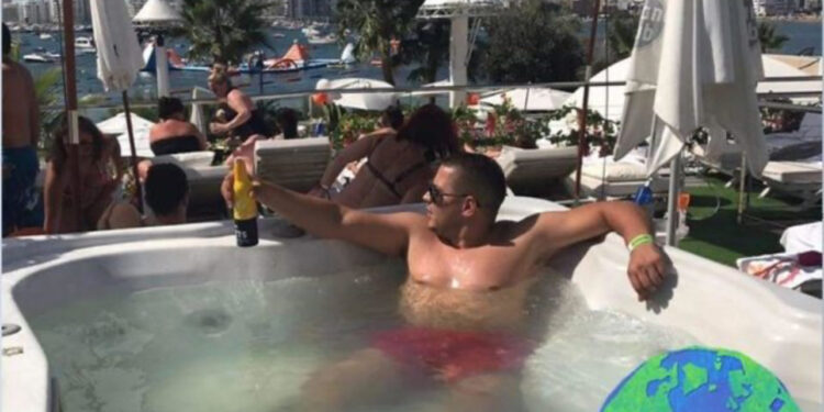 Zbulohet “KOKA” që financonte drogën e “Kodrës”, 37-vjeçari shkoi në Amerikën Latine si turist, por u bë trafikant!