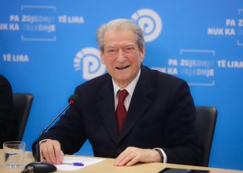 Berisha-Ramës: Të garantoj se pas datës 11 maj, do të ekstradohesh në SHBA për t’u rigjykuar me McGonigalin