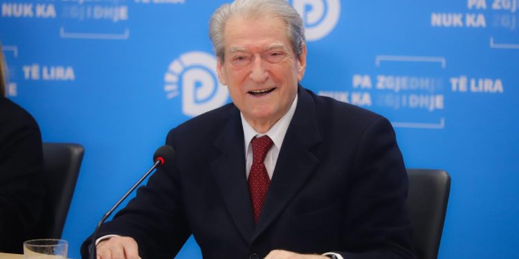 Berisha-Ramës: Të garantoj se pas datës 11 maj, do të ekstradohesh në SHBA për t’u rigjykuar me McGonigalin