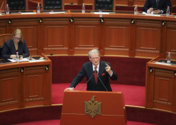 Berisha socialistëve: Tani keni vetëm një shteg, sillni këtu Ramën, ti japim duart kreut të doktrinës së përbindëshit ç’njerëzor Xhorxh Soros në Shqipëri