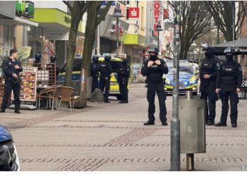 18-vjeçarja Amerikane hedh nga ballkoni foshnjen e porsalindur në Paris, bebja ndërron jetë