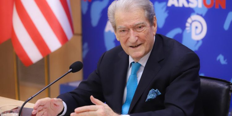 Berisha: Zv/presidenti i SHBA foli për Shqipërinë në Mynih. Nesti Angoni është dosje qeveritare, Rama-Balluku