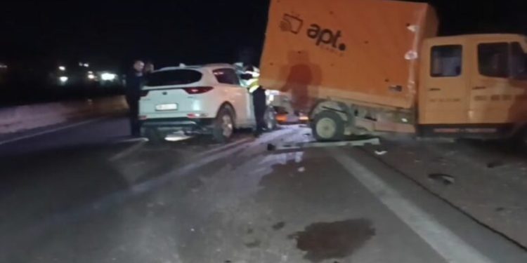 Aksident i rëndë në autostradën Rrogozhinë-Lushnjë, 3 të plagosur