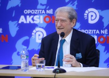 Sulmi i Ramës ndaj gjyqtarit/ Berisha denoncon: Mesazhin dixhital e dërgoi Irena Gjoka dhe Ulsi Manja