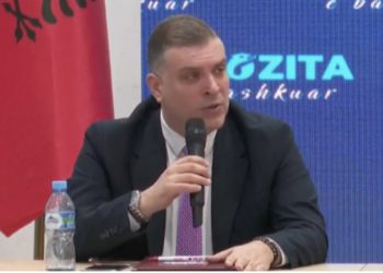 Blushi: Të ngrihemi në protestë për t’i shkurtuar orët Narkoregjimit!