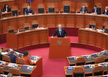 Berisha reagon pas dëshmive në Kongresin e SHBA: Ligji për desorosifikimin e Shqipërisë është emergjencë kombëtare