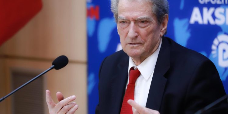 Berisha: Rama po mashtron pensionistët, gropën në fondin e sigurimeve shoqërore e ka krijuar qeveria e tij