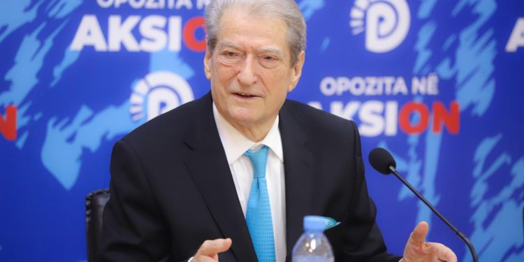 Berisha: PD do padisë ministrin dhe drejtorin e policisë! Po vazhdoi Rama me dhunë, do e ketë popullin në Surrel