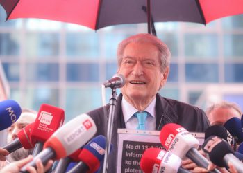 Rrethimi i gjykatës speciale/ Berisha: Grusht shteti brenda shtetit! Rama dhe Veliaj do ndëshkohen për këtë akt