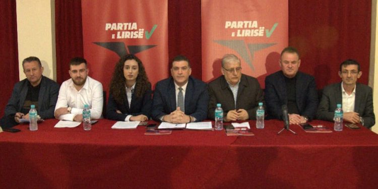 Tedi Blushi takim me strukturat e PL në Kamëz: Rakip Suli është “vëllai siamez” i Erion Veliaj. Kamza do t’i prijë fitores së PL në Qarkun e Tiranës