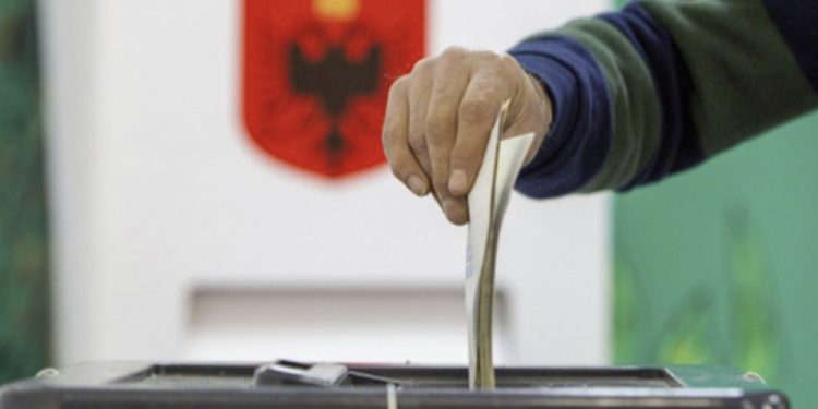 Zgjedhjet e 11 majit/ Regjistrohen 26 parti politike