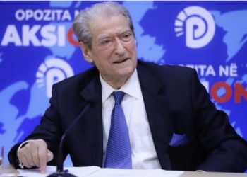 “Të shtyhet afati i regjistrimit të Diasporës”/ Berisha kërkesë KQZ-së: Të njihen dokumentet e skaduara edhe në Shqipëri