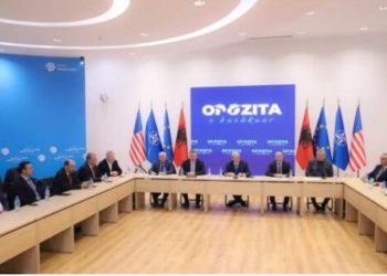 “Dilni nesër në shesh të tregojmë se egzistenca varet nga ne, jo nga një tufë horrash në qeveri”!