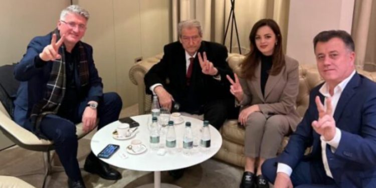 Ja nga cilët deputetë shoqërohet Berisha në takimin me diasporën në Romë