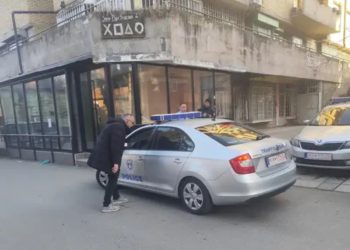 Zgjedhjet në Kosovë/ Fotografoi fletën e votimit, ndalohet një grua serbe në Zveçan