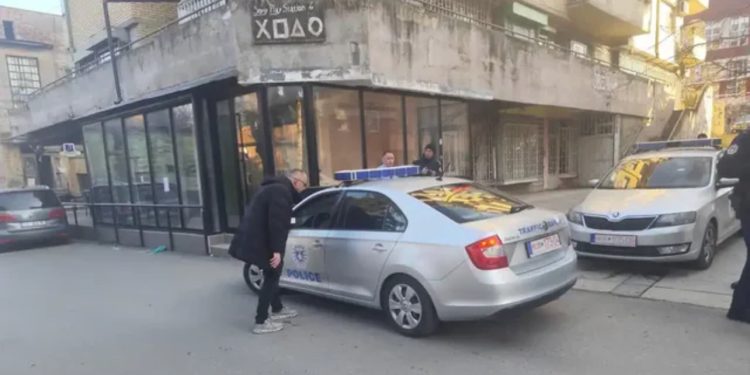 Zgjedhjet në Kosovë/ Fotografoi fletën e votimit, ndalohet një grua serbe në Zveçan