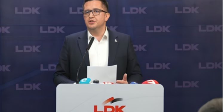Mustafa: Sipas komisionerëve tanë, VV’ja doli 34%, LDK 24% dhe PDK 22%