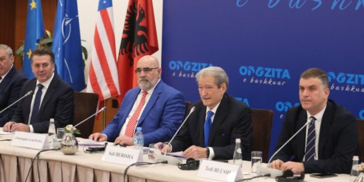 Drejtuesi i fushatës elektorale të Trump do të drejtojë fushatën e PD